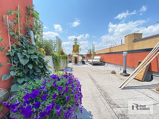 4th image of 296 Throop Ave APT 2L