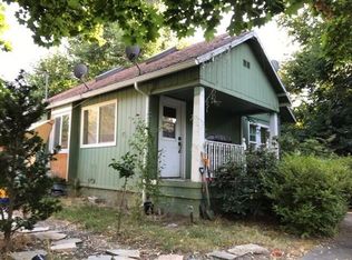 401 NW Valley View Dr, Grants Pass, OR 97526