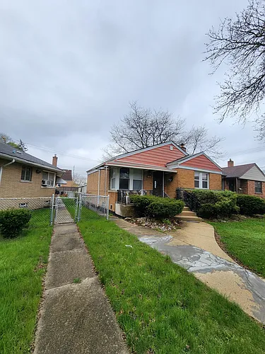 7916 S Saint Louis Ave Photo 1