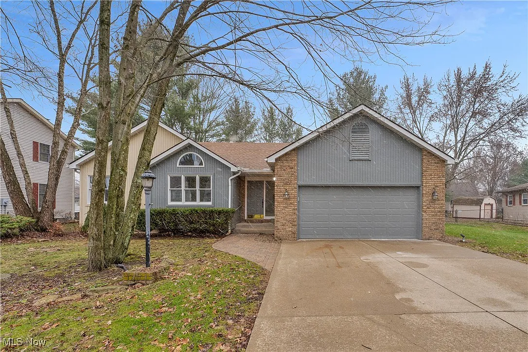 297 Maple Ave photo 1