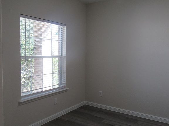 3rd image of 17803 Kerrybrook Ln