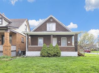 3497 Peter St, Windsor, ON N9C 1J4