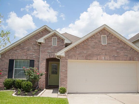 NEW CARPET THROUGHOUT, FRESHLY PAINTED, GUTTERS THROUGHOUT, SPRINKLERS FRONT AND BACK, 2-CAR GARAGE ATTACHED, FRESH FLOWERS PLANTED,  READY FOR MOVE IN.