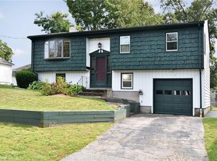 150 Waterman Ave, Cranston, RI 02910