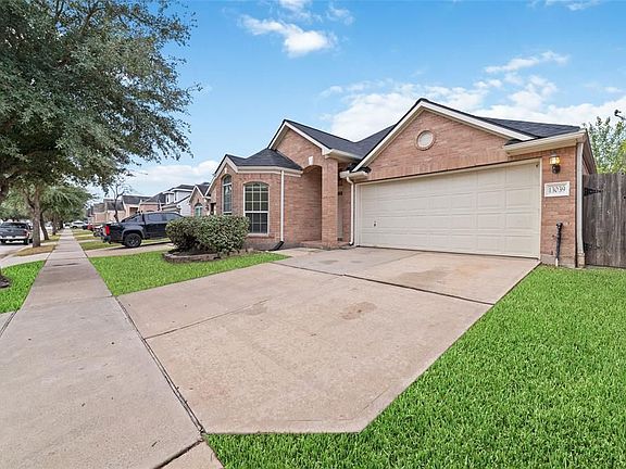 2nd image of 13039 Rose Landing Dr