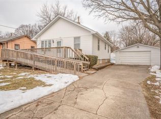 431 Leach Ave, Des Moines, IA 50315