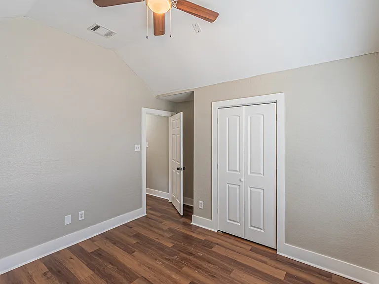 7624 Vista Creek Ln — Photo 12
