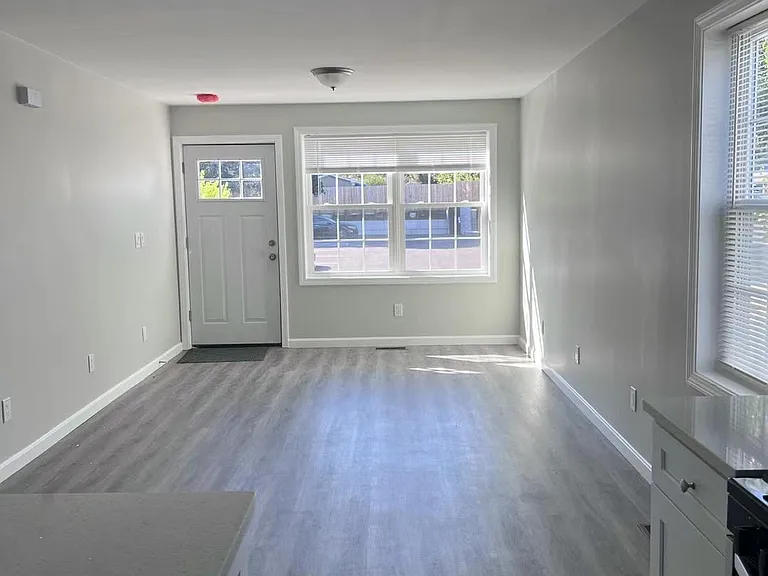 109 Bowdoin St #1 — Photo 9