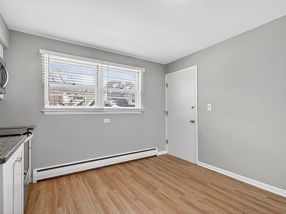 4th image of 34-46 S Kensington Ave #1b0a3b462