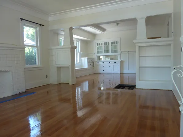 319 Orizaba Ave, Long Beach, CA 90814