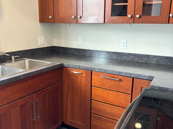 118 S Evans St #B, Tecumseh, MI 49286