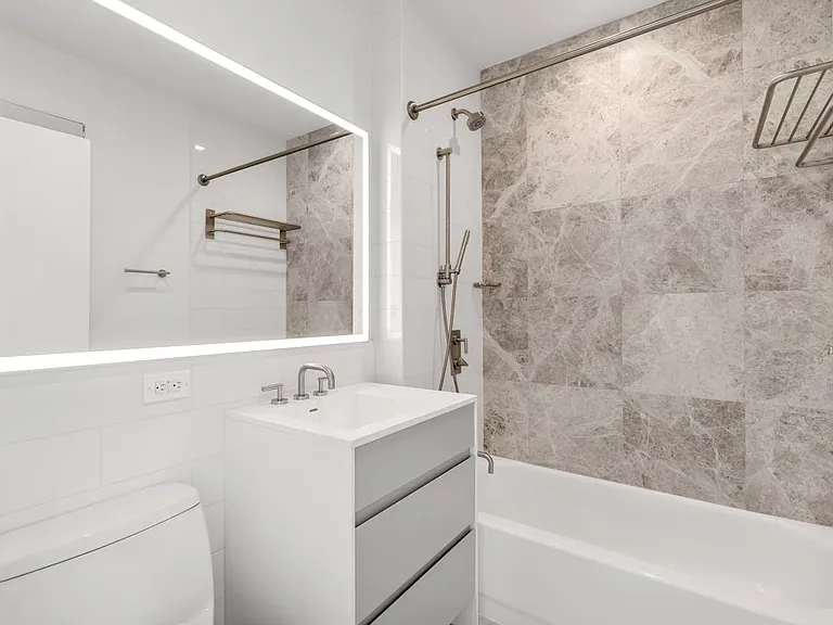 75 W End Ave #P39D — Photo 13
