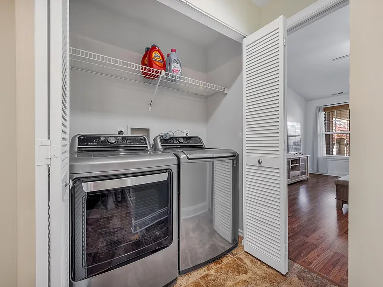 534 Oak Ridge Trails Ct — Photo 21