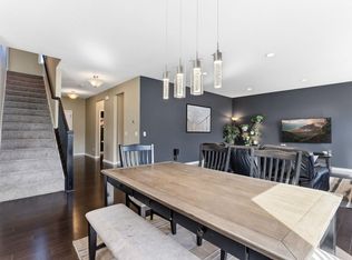 671 Devine Dr, New Brighton, MN 55112
