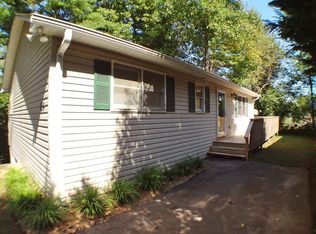 126 Dearmin Ter, Franklin, NC 28734