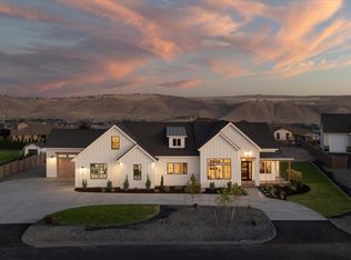 15367 Furlong Ln, Kennewick, WA 99338