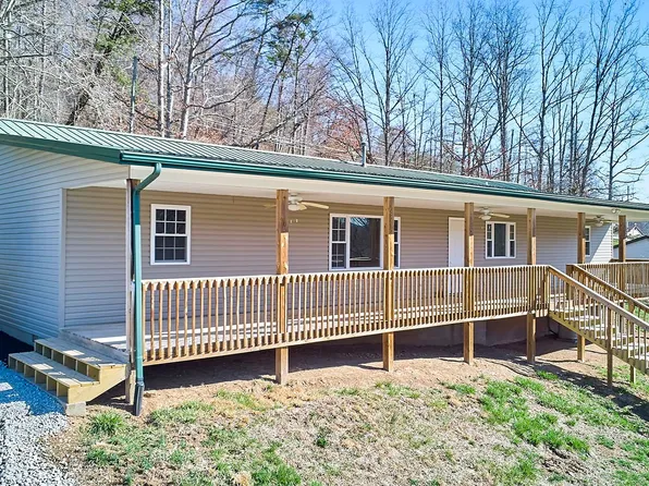 3179 Us Route 60, Hurricane, WV 25526