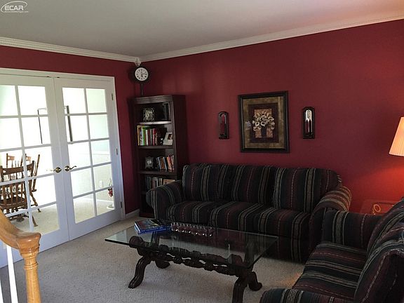 3rd image of 6180 Lismore Cir