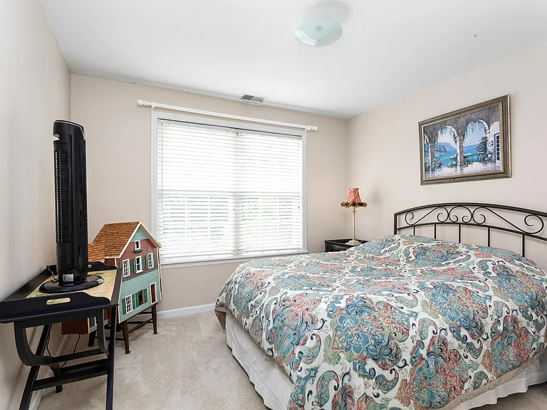 2828 Waterpointe Cir — Photo 25