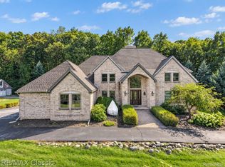 13340 Spencer Rd, Milford, MI 48380