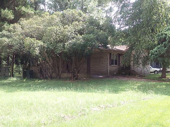 2nd image of 408 Millbrook St
