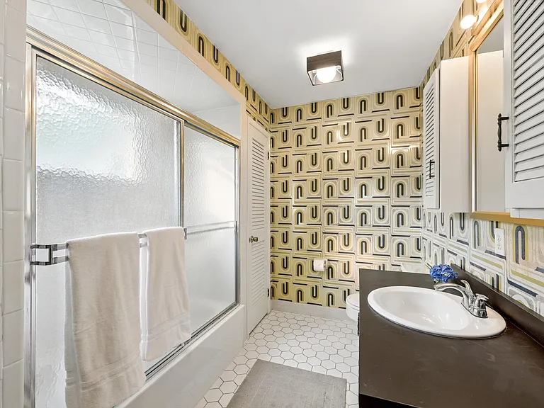 623 Old Montauk Hwy — Photo 15
