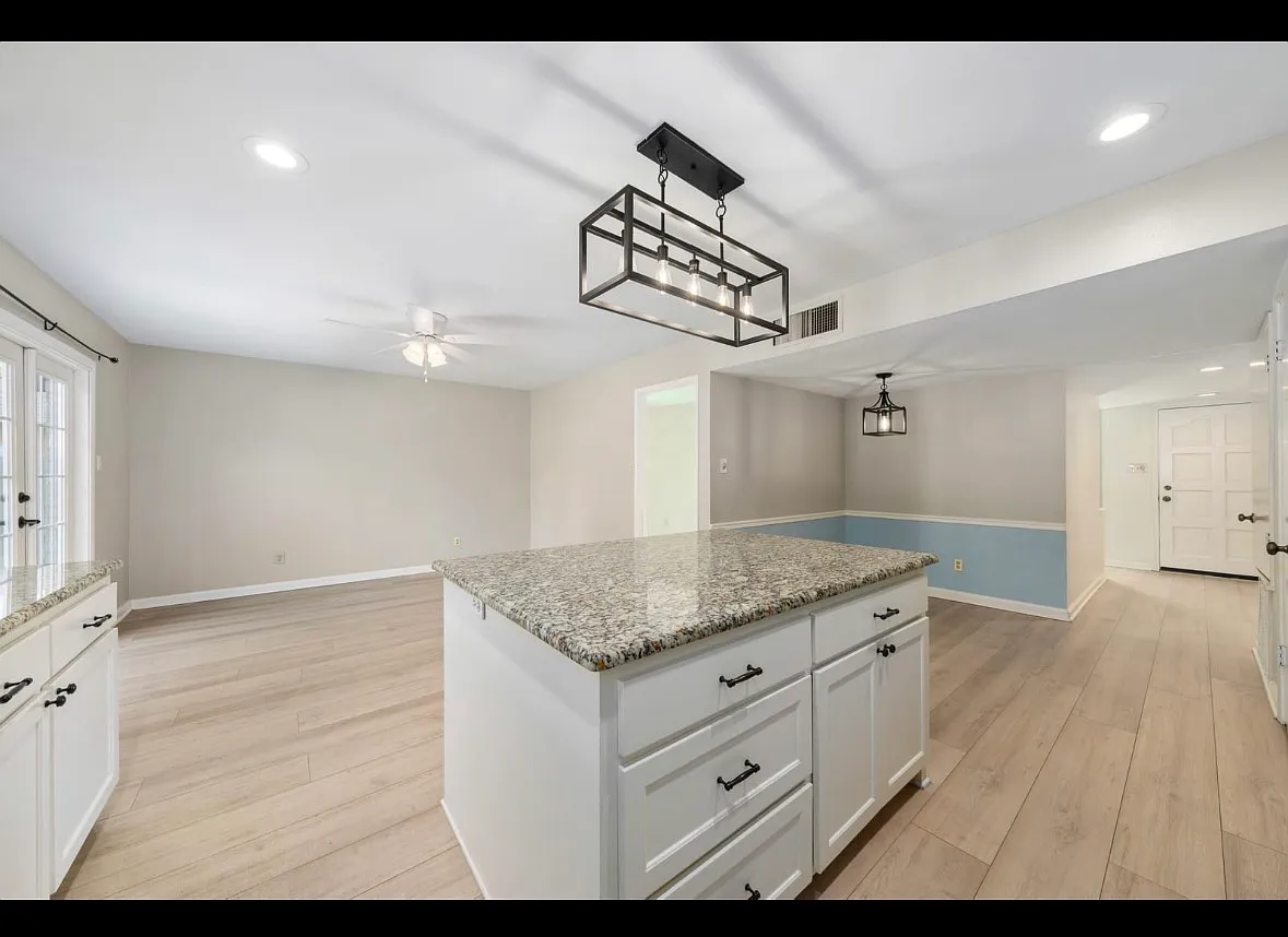 3 bed, 1749 sqft, $2,499 — Photo 4