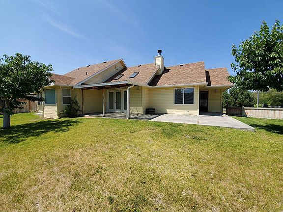 2nd image of 4097 Cove West Dr