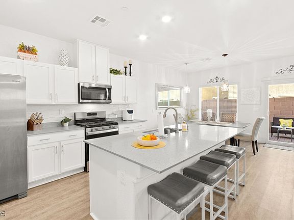 2nd image of 4708 Peacock Cliffs Ave