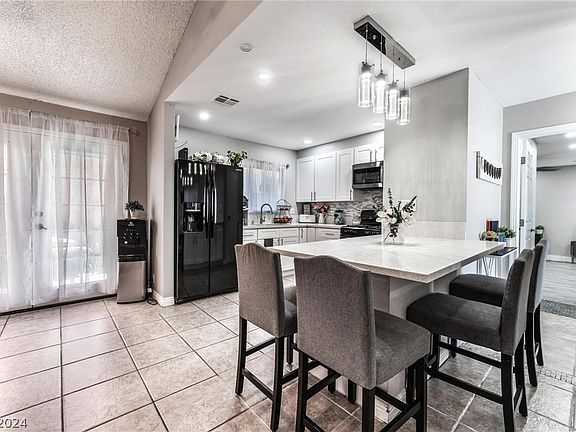 5th image of 4101 Woodgreen Dr