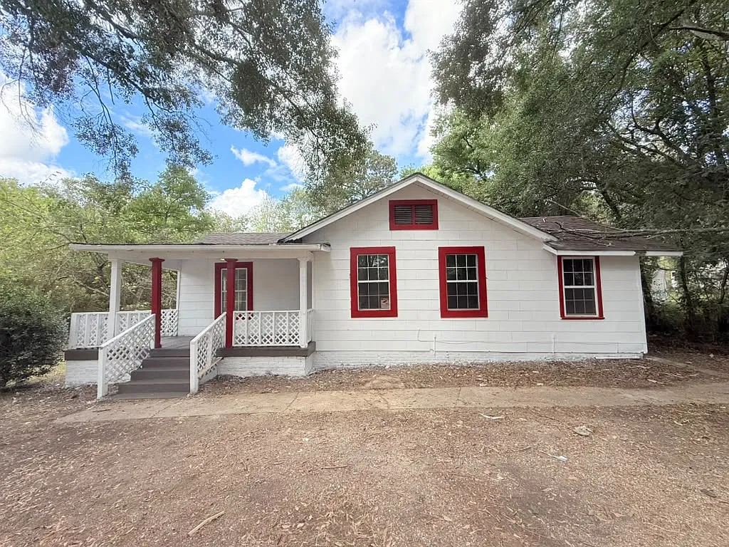 4 bed, 1660 sqft, $1,230 — Photo 1