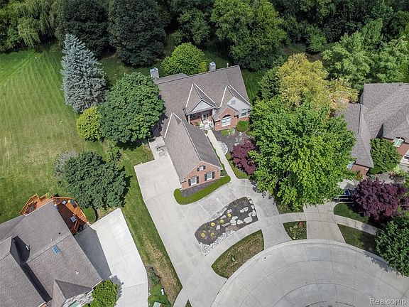 3rd image of 21579 Trent Ct