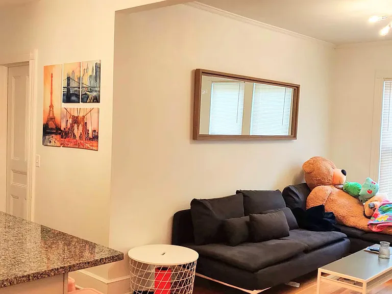 28 Chestnut St — Photo 3