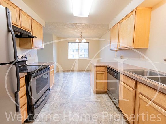 3rd image of 1918 J St APT 204