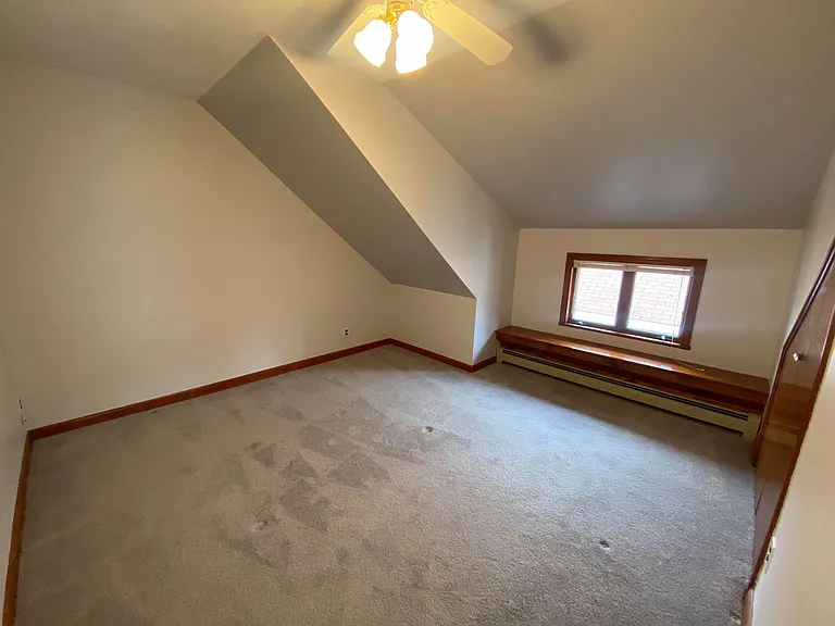 146 W Adams St — Photo 11
