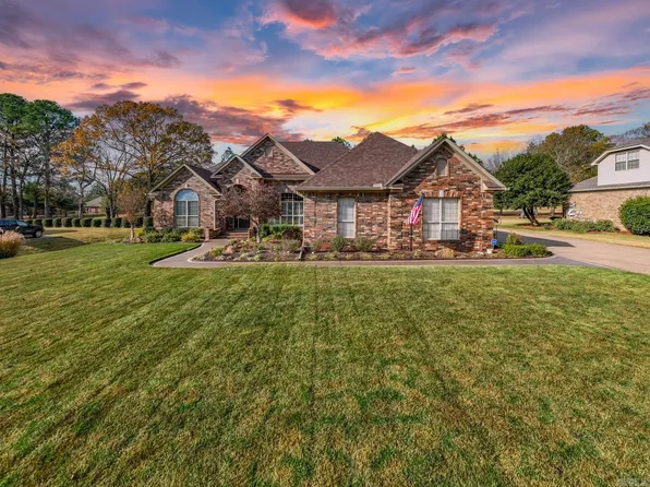 2335 Charlie Dayer Dr, Conway, AR 72034