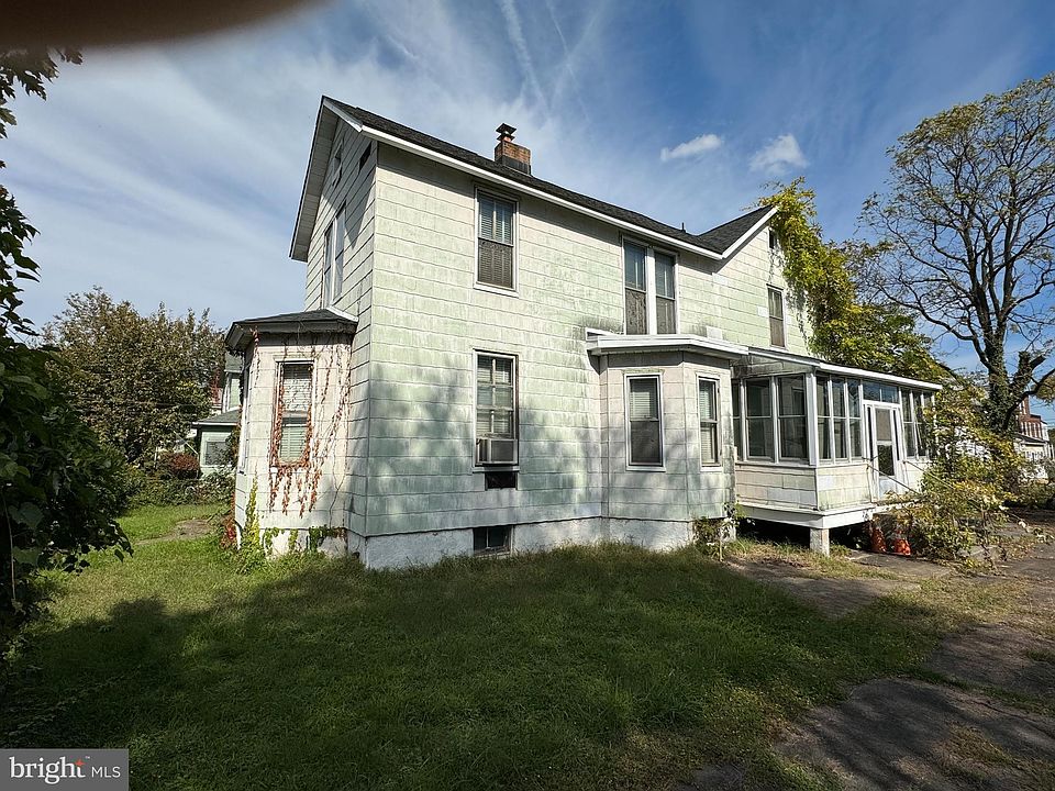 2nd image of 917 N Janney St