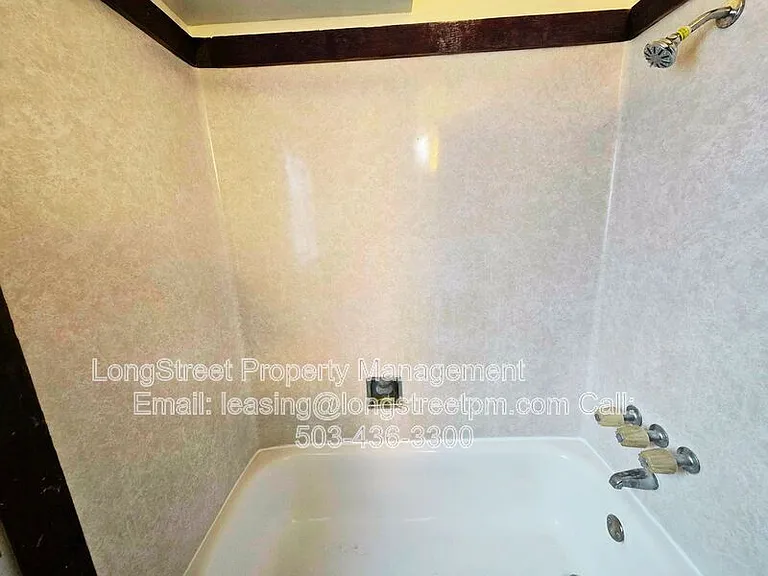 2135 NW Highland Dr #1 — Photo 18