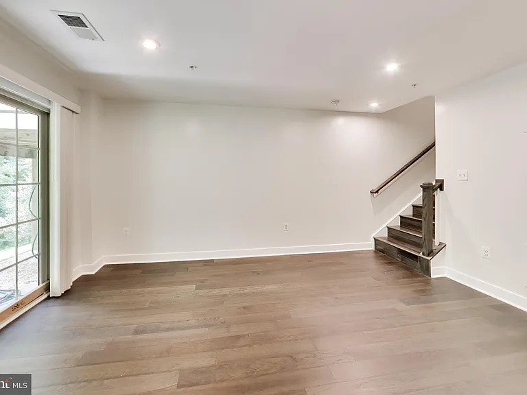8012 Spring Arbor Dr — Photo 29