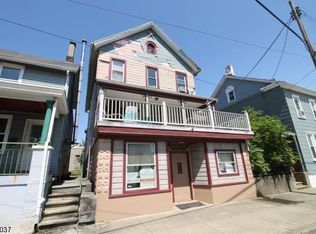 197 Chambers St, Phillipsburg, NJ 08865