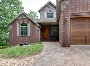 1050 S Carrington Dr, Nixa, MO 65714