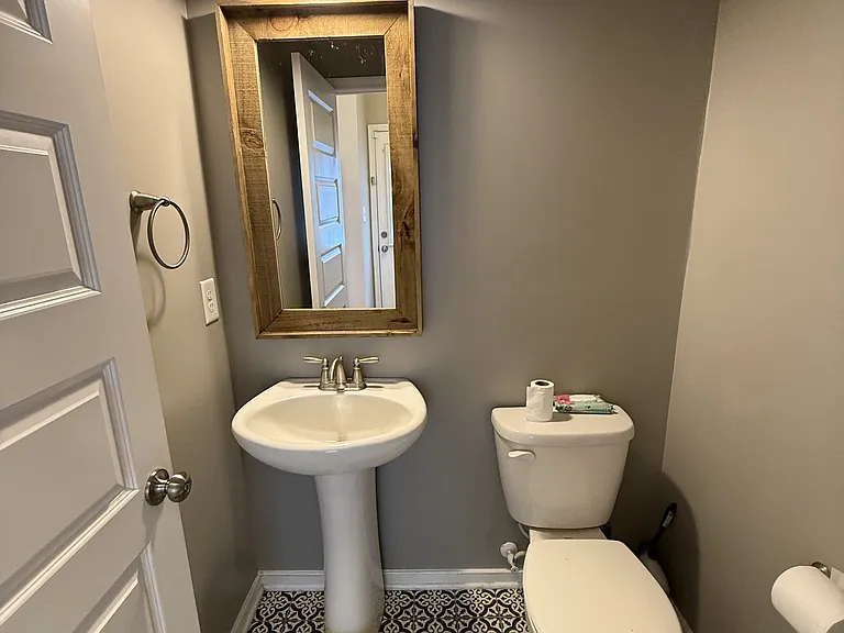 8049 Ellendale Dr #1 — Photo 9