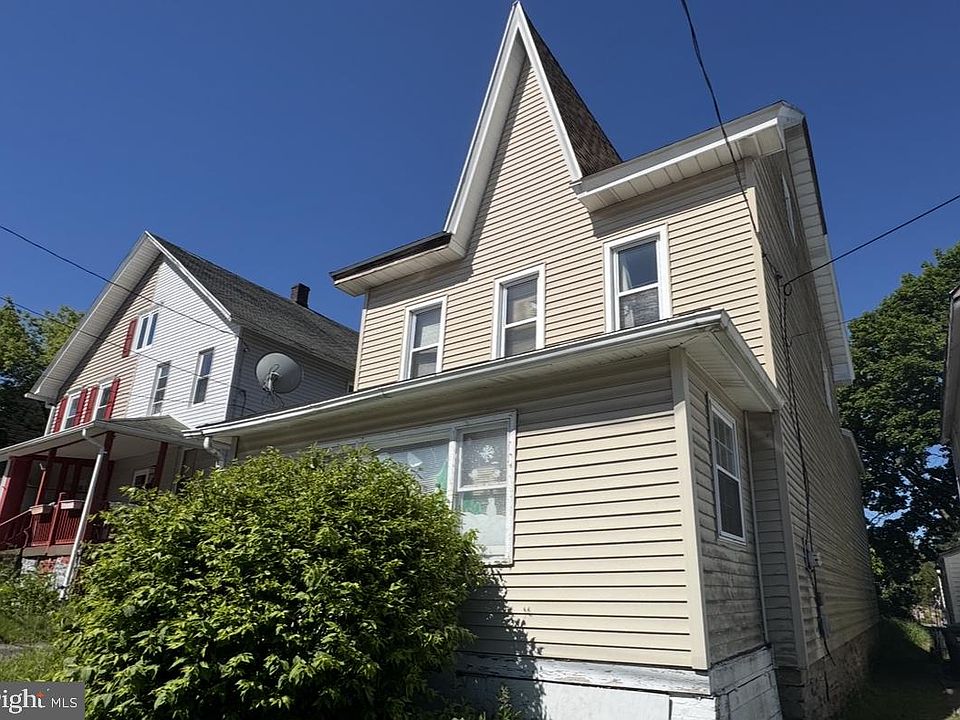 1st image of 1042 Birkbeck St