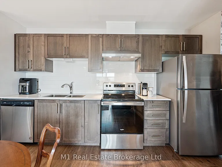 35 Kingsbury Sq #215 — Photo 14