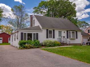13 Williams Park Rd, Loudonville, NY 12211