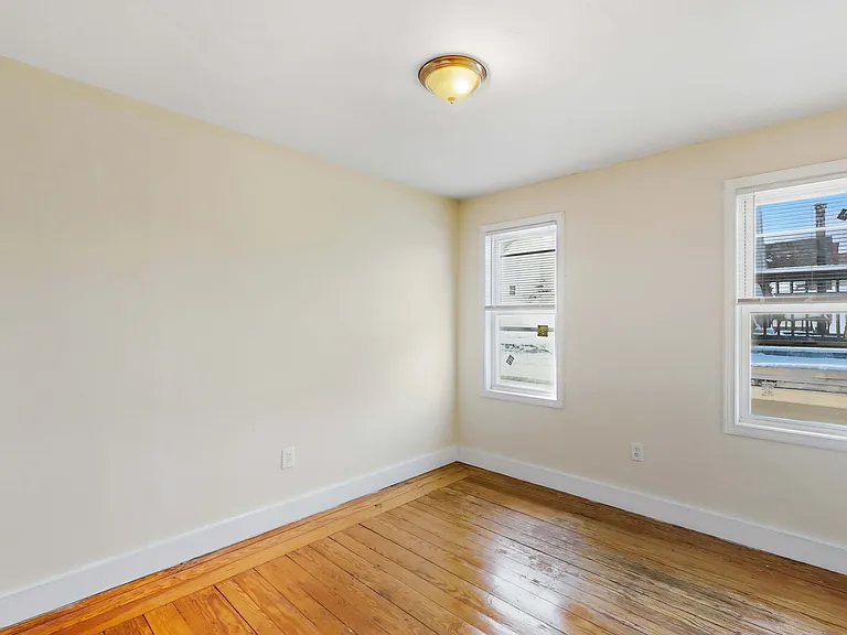 59 Armandine St #5 — Photo 9