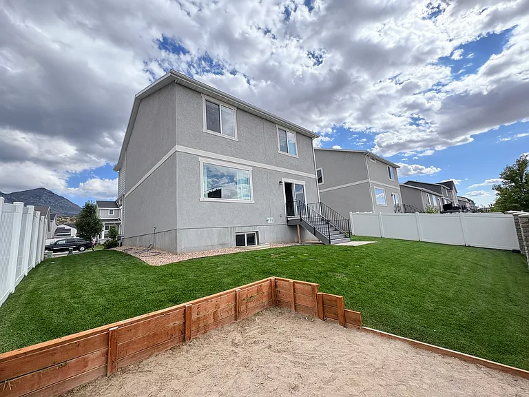 1216 S Raintree Ln — Photo 8