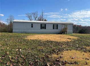 511 Damascus Church Rd, Wilkesboro, NC 28697