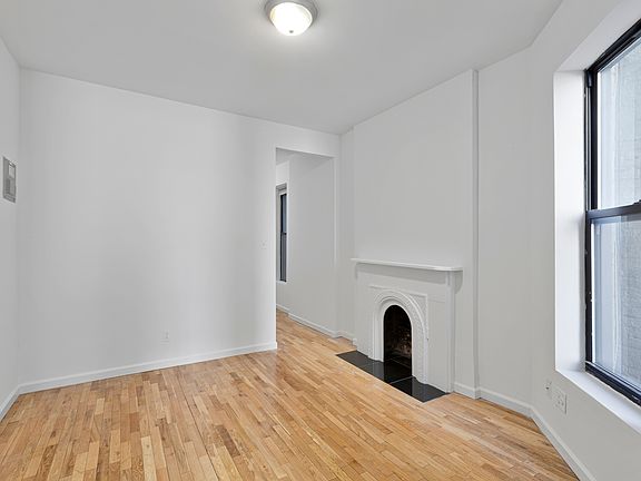 5th image of 156 Columbus Ave APT 4S