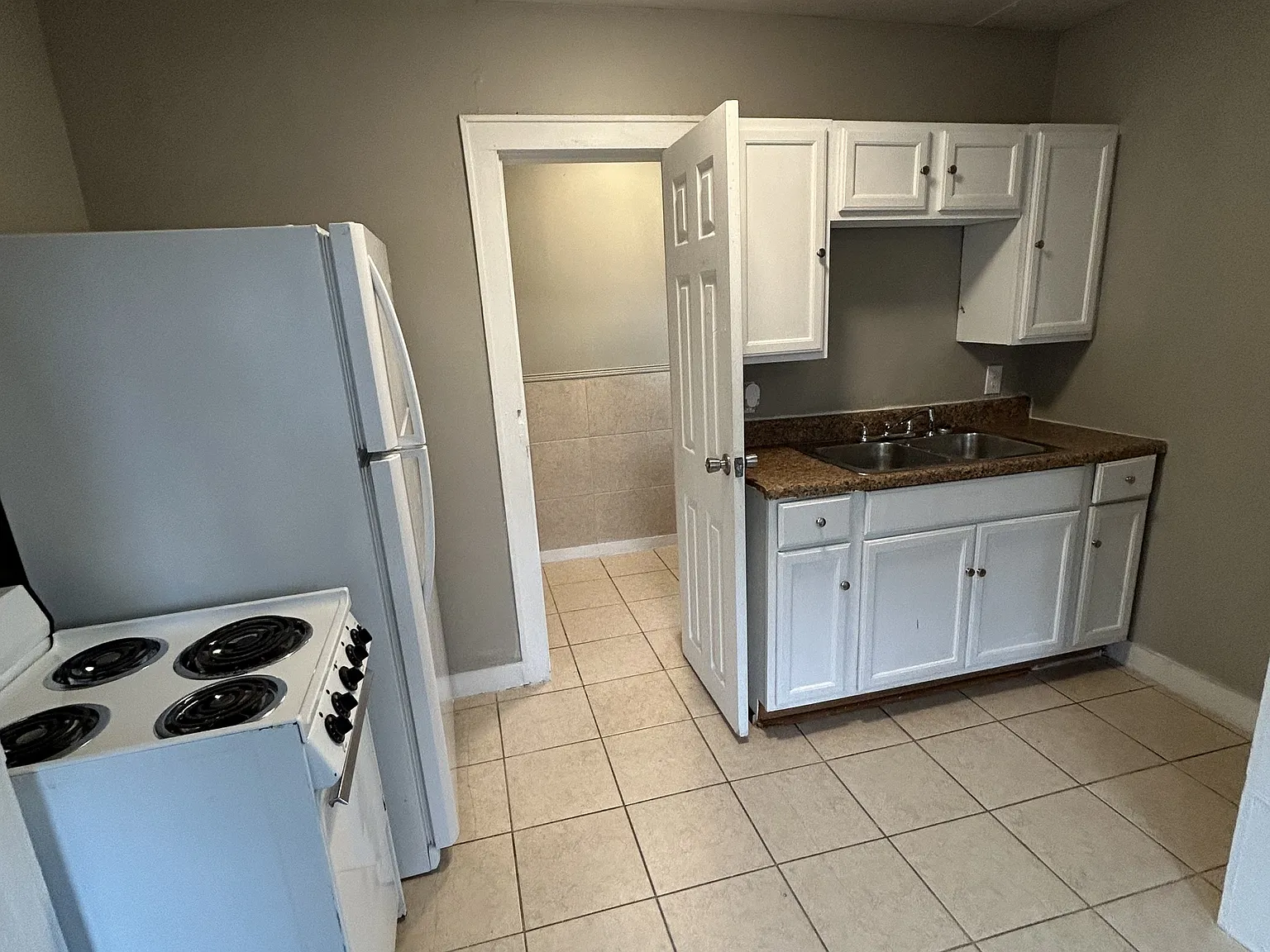407 Henry Street, Unit 3 - 1 — Photo 4